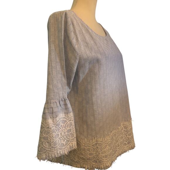 See and Be Seen Blue and White Blouse. Lace trim on sleeves and hem
Size Large - Picture 2 of 5